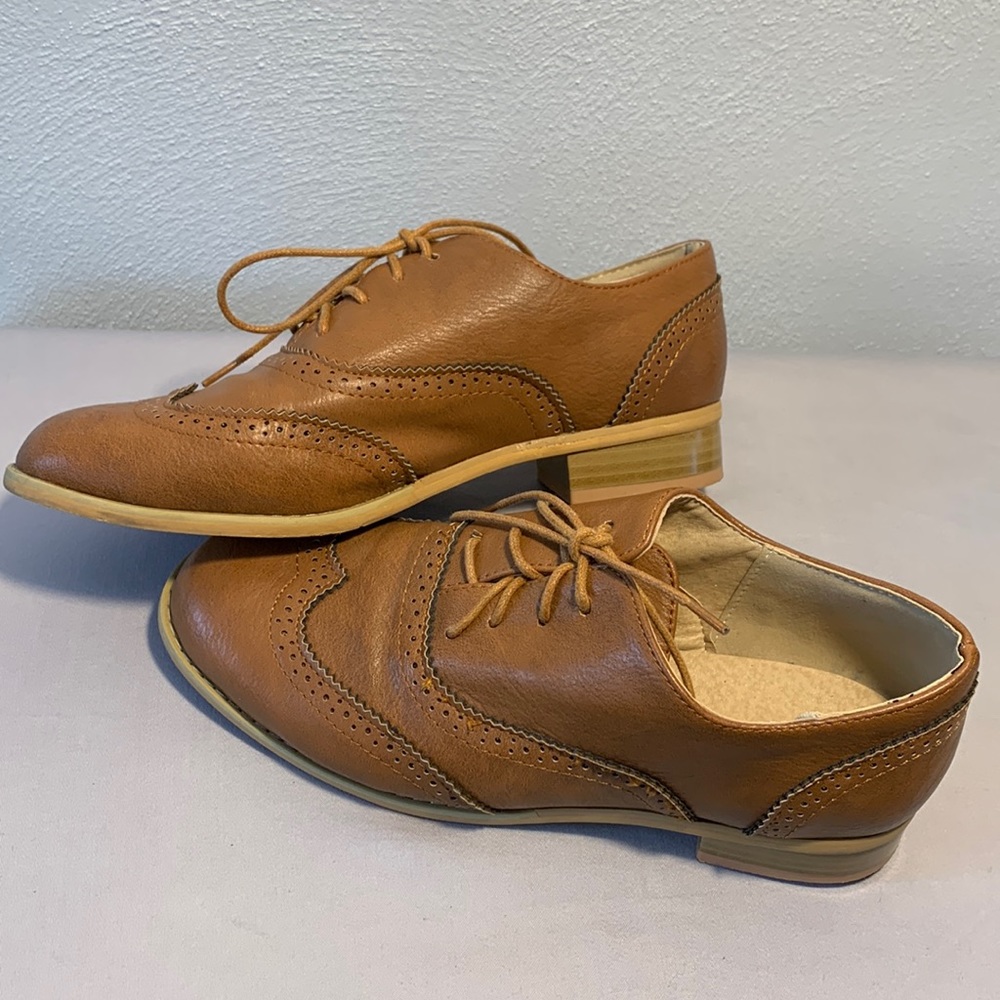 Brown Oxford shoes, size 38 (7.5)